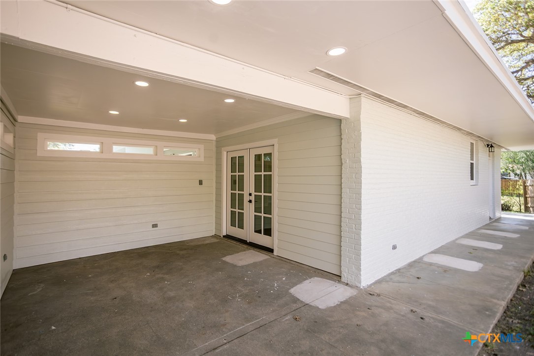 2807 Bluebonnet Street Victoria, TX 77901 - Photo 4 of 44