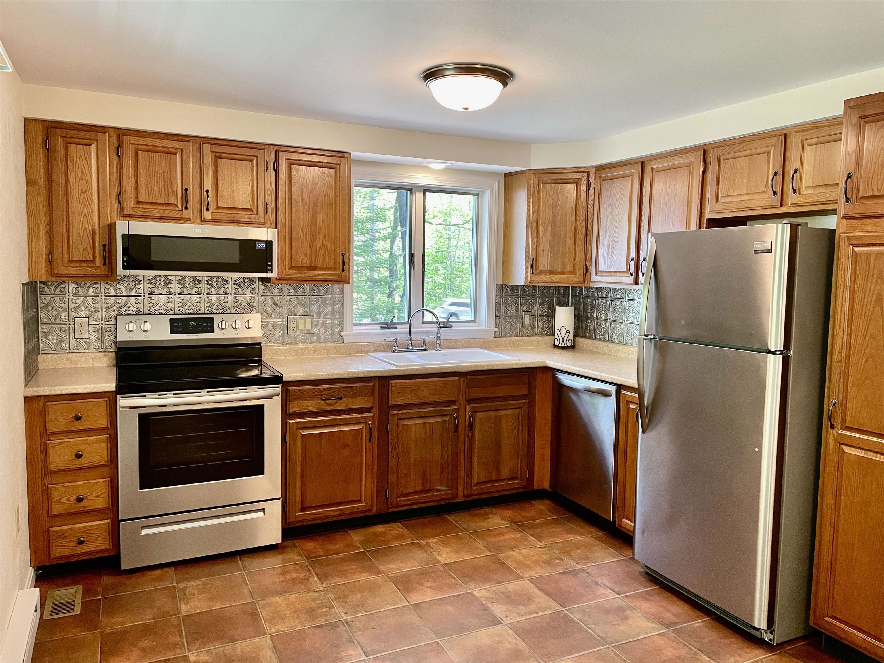 603 Old Turnpike Road Salisbury, NH 03268 - Photo 9 of 38 Gallery Image 9
