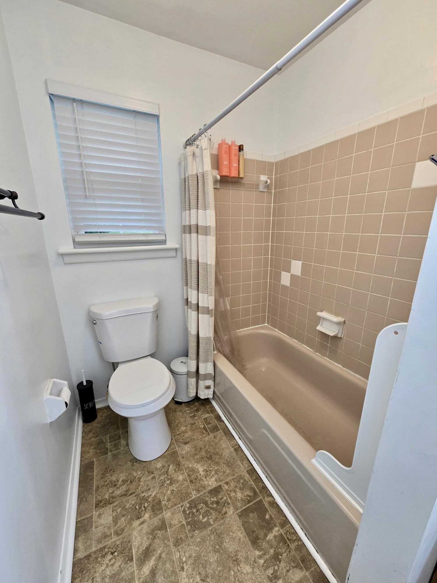 3865 Meadowlark Road Roanoke, VA 24018 - Photo 5 of 18 7894395220068469106