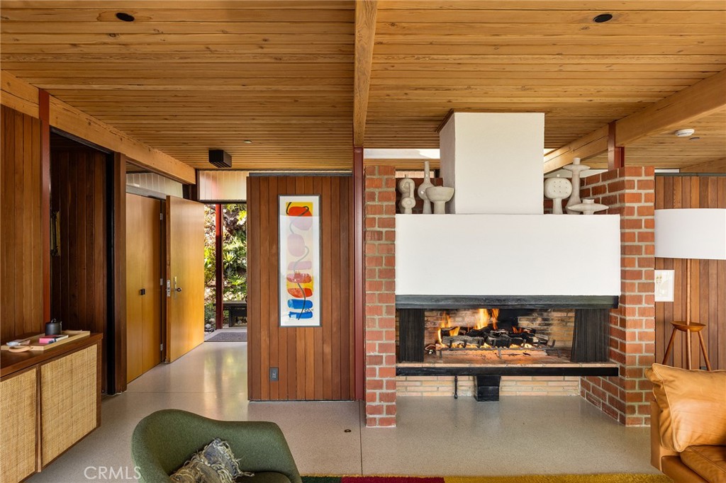 1515 North Tigertail Road Los Angeles, CA 90049 - Photo 11 of 33