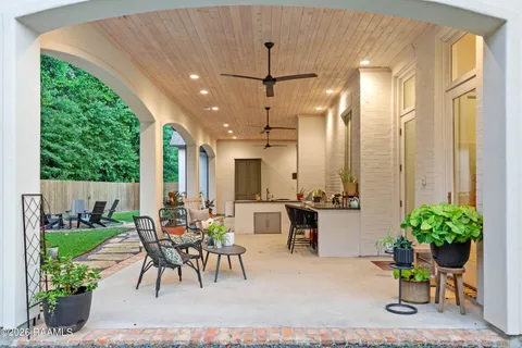 $1,125,000 | 107 Pondside Drive, Lafayette, LA 70503