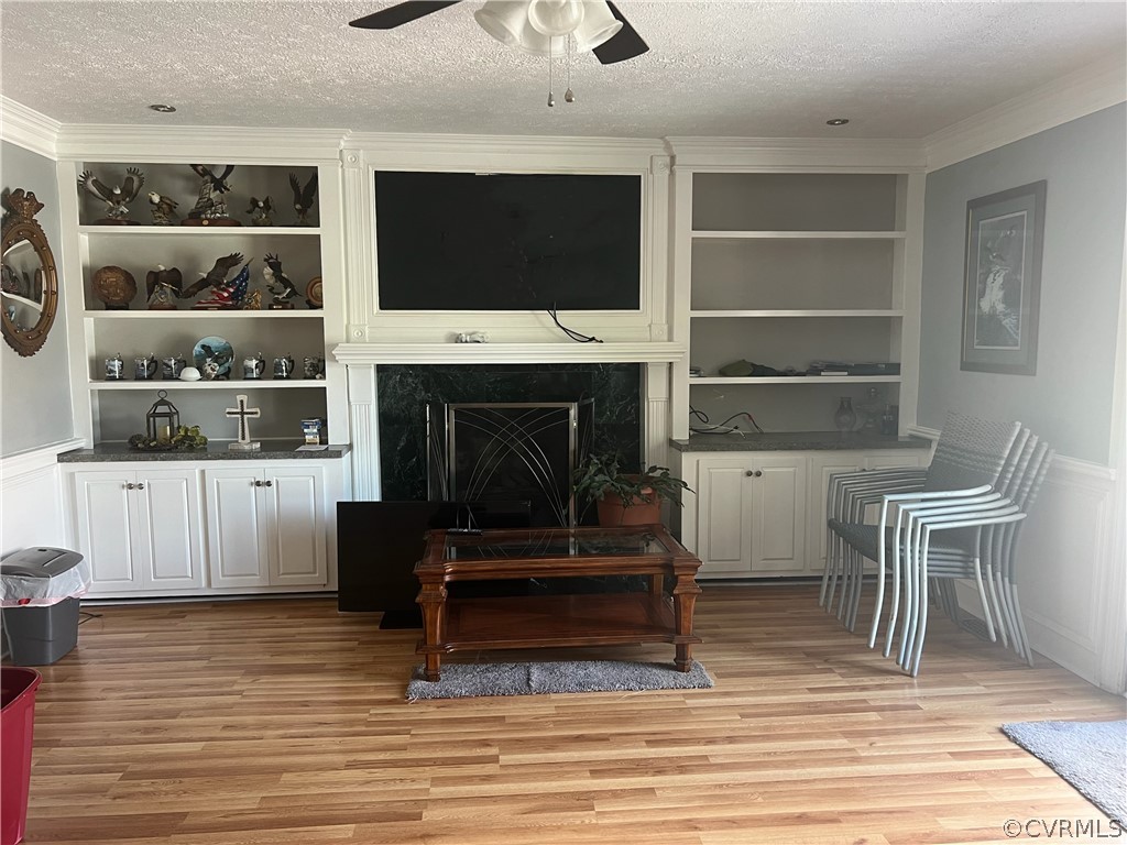 2720 Kinvan Road Henrico, VA 23231 - Photo 20 of 38 a living room with furniture a flat screen tv and a fireplace