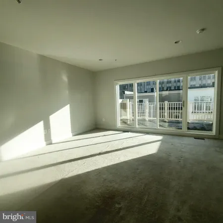 $3,950 | 932 King Farm Boulevard, Rockville, MD 20850