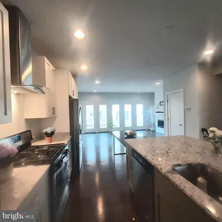$3,900 | 932 King Farm Boulevard, Rockville, MD 20850