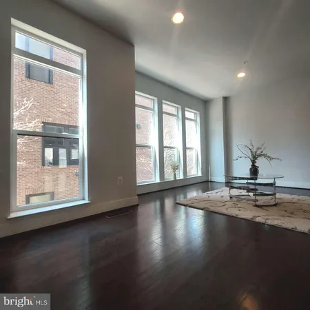 $3,900 | 932 King Farm Boulevard, Rockville, MD 20850