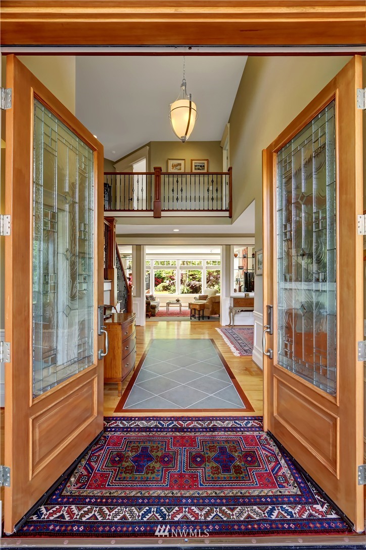 809 Southwest Crescent Road Normandy Park, WA 98166 - Photo 4 of 23 Gallery Image 4