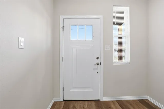 $1,950 | 303 Eastland Street, Cleburne, TX 76031