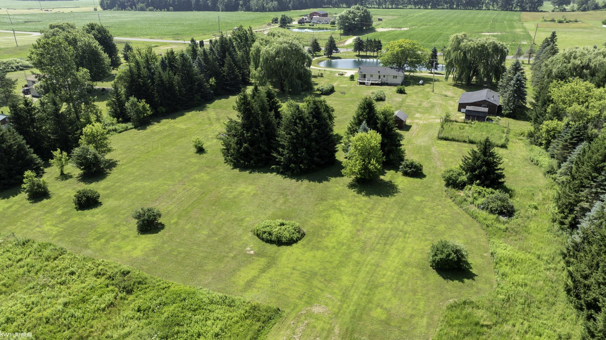 2801 Galbraith Road Yale, MI 48097 - Photo 35 of 38 50180937-7c6790b7-34c8-4414-919f-6132a6d35c2b.JPG