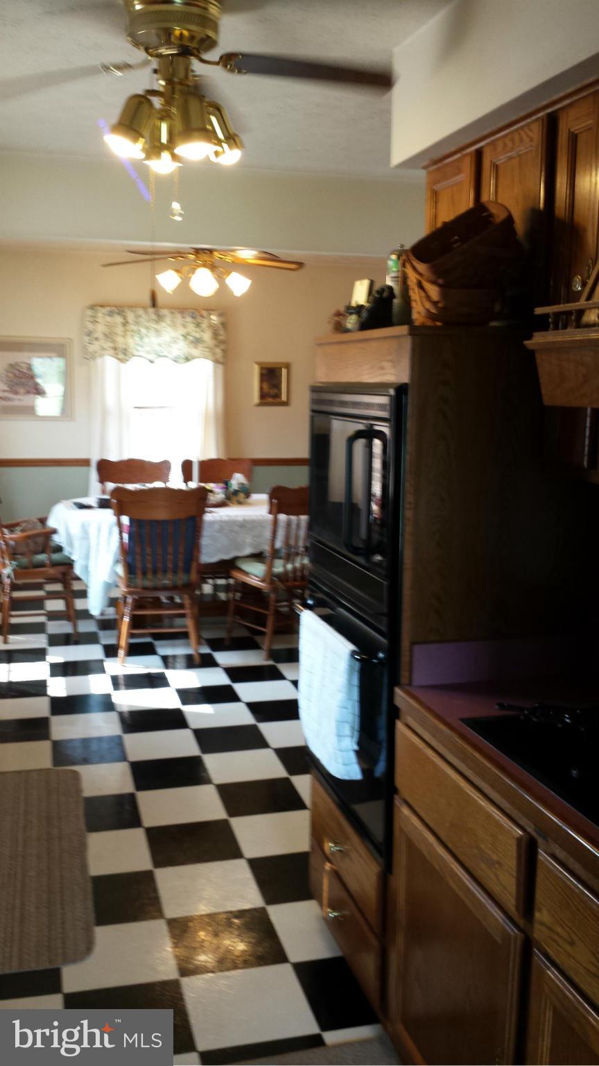 6151 Beach Road Midland, VA 22728 - Photo 10 of 30 Kitchen