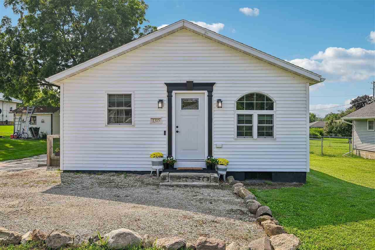 1315 1st Avenue Center Point, IA 52213 - Photo 1 of 29 Gallery Image 1