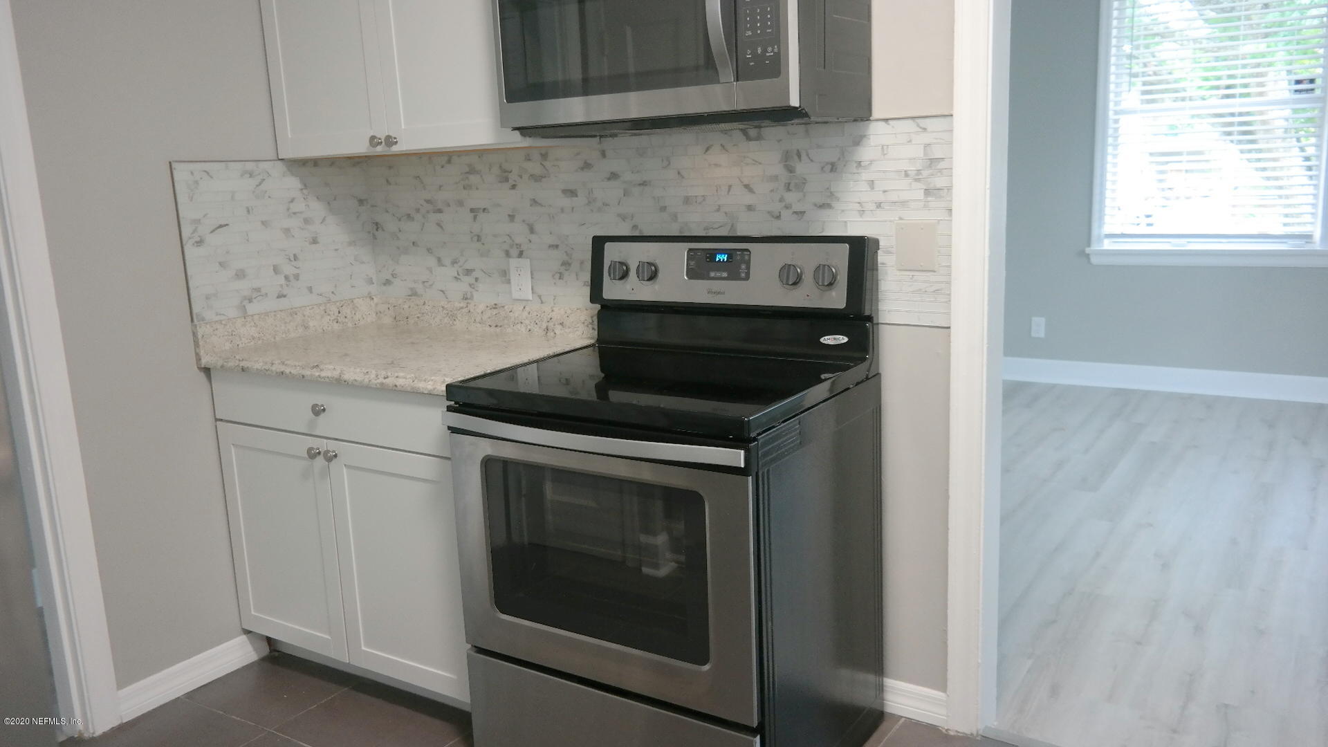 1743 Mayfair Road Jacksonville, FL 32207 - Photo 8 of 37 SAM_6579