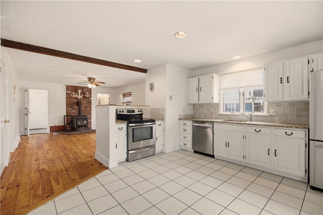 38 Harrison Avenue, Unit 1 Newport, RI 02840 - Photo 11 of 31