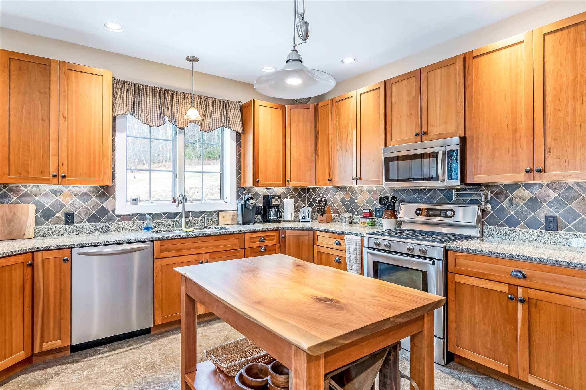 47 Simone Road Fairfax, VT 05454 - Photo 8 of 40