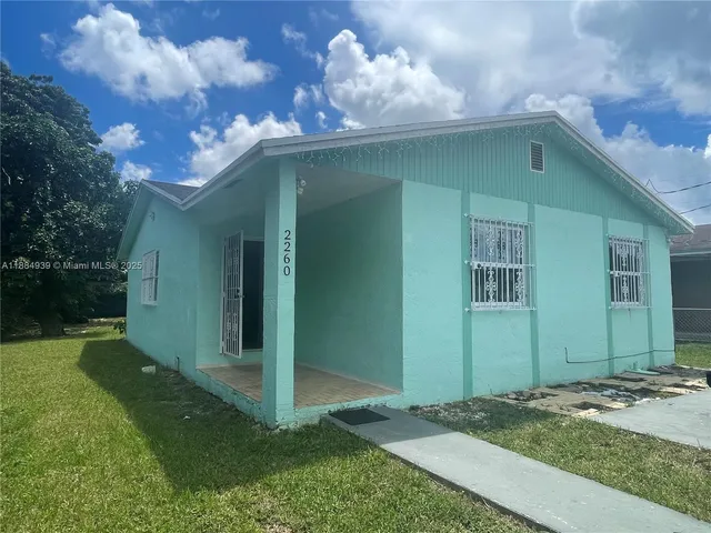 $3,400 | 2260 Northwest 61st Street, Miami, FL 33142