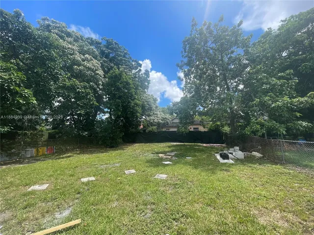 $3,400 | 2260 Northwest 61st Street, Miami, FL 33142