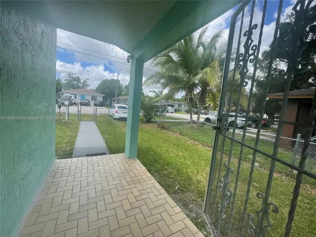 $3,400 | 2260 Northwest 61st Street, Miami, FL 33142