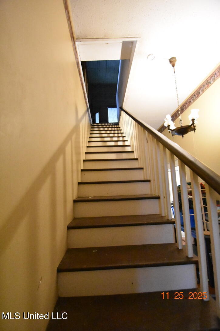 100 West Gleason Street Schlater, MS 38952 - Photo 4 of 10 ABC00DE1-D7BB-4887-B008-BB61078F1E37_1_1