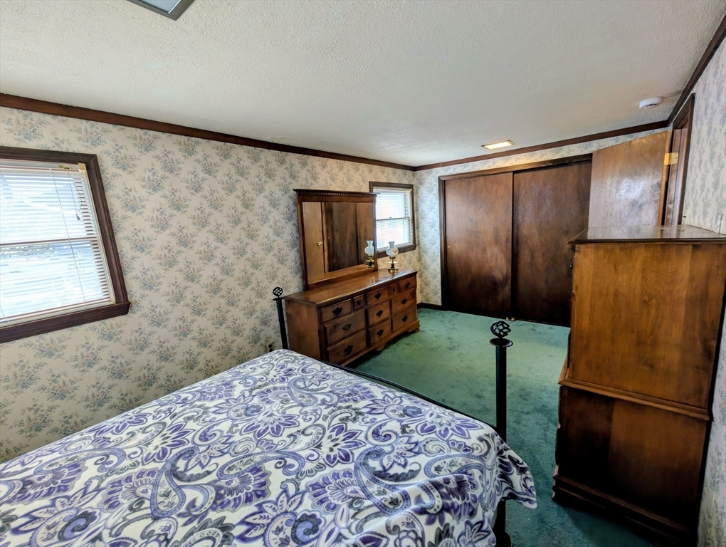 72 Park Road Charlton, MA 01507 - Photo 16 of 41