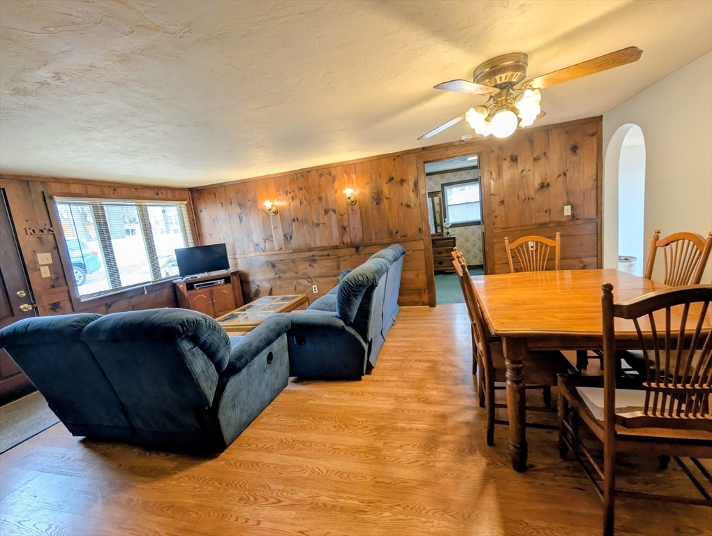 72 Park Road Charlton, MA 01507 - Photo 5 of 41