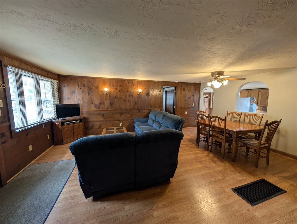 72 Park Road Charlton, MA 01507 - Photo 9 of 41