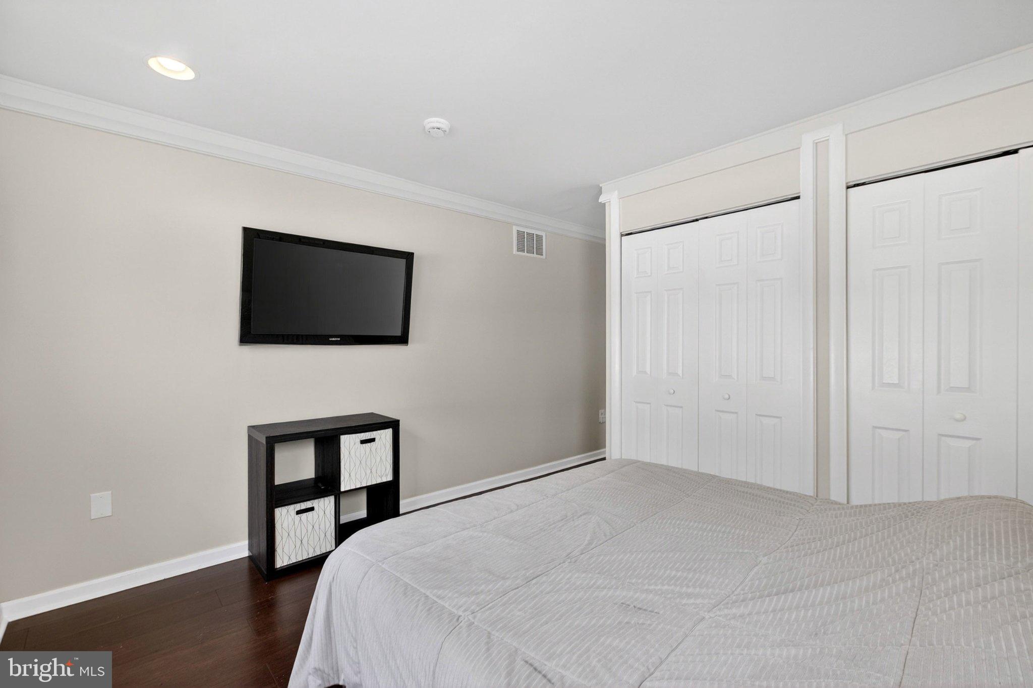 114 Sunset Drive Mount Royal, NJ 08061 - Photo 22 of 74 Modern bedroom with sleek design.