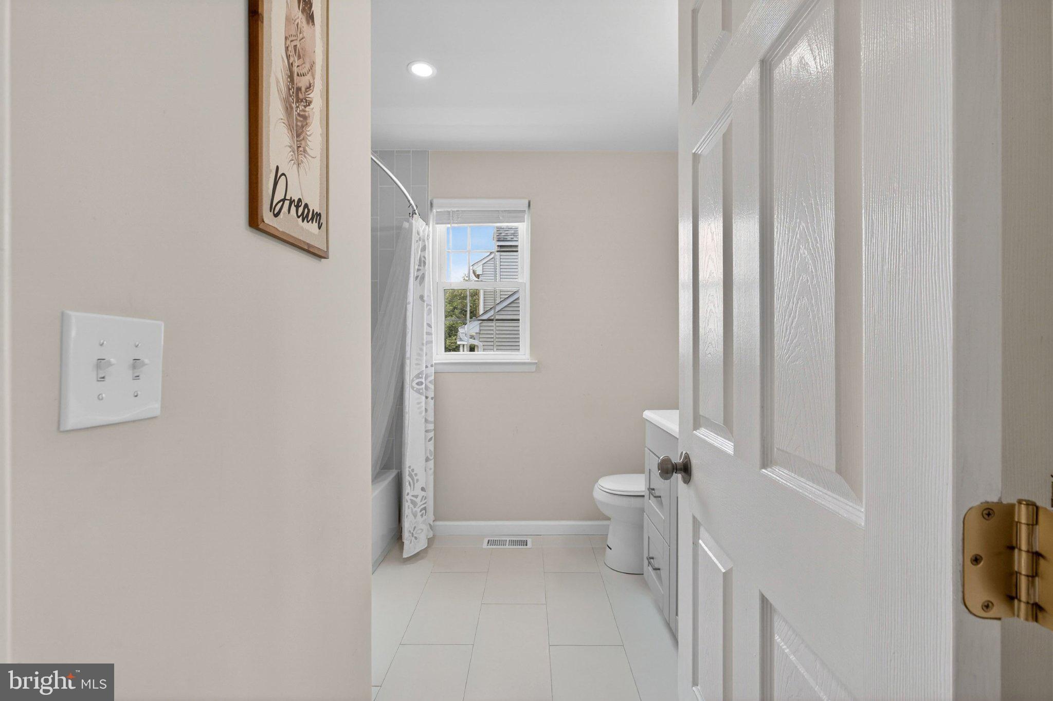 114 Sunset Drive Mount Royal, NJ 08061 - Photo 25 of 74 Bright and inviting bathroom entryway.