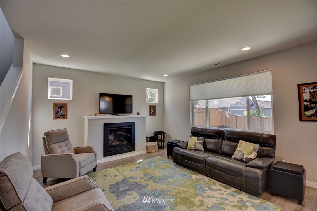 2118 Mayes Road Southeast Lacey, WA 98503 - Photo 2 of 33 Gallery Image 2