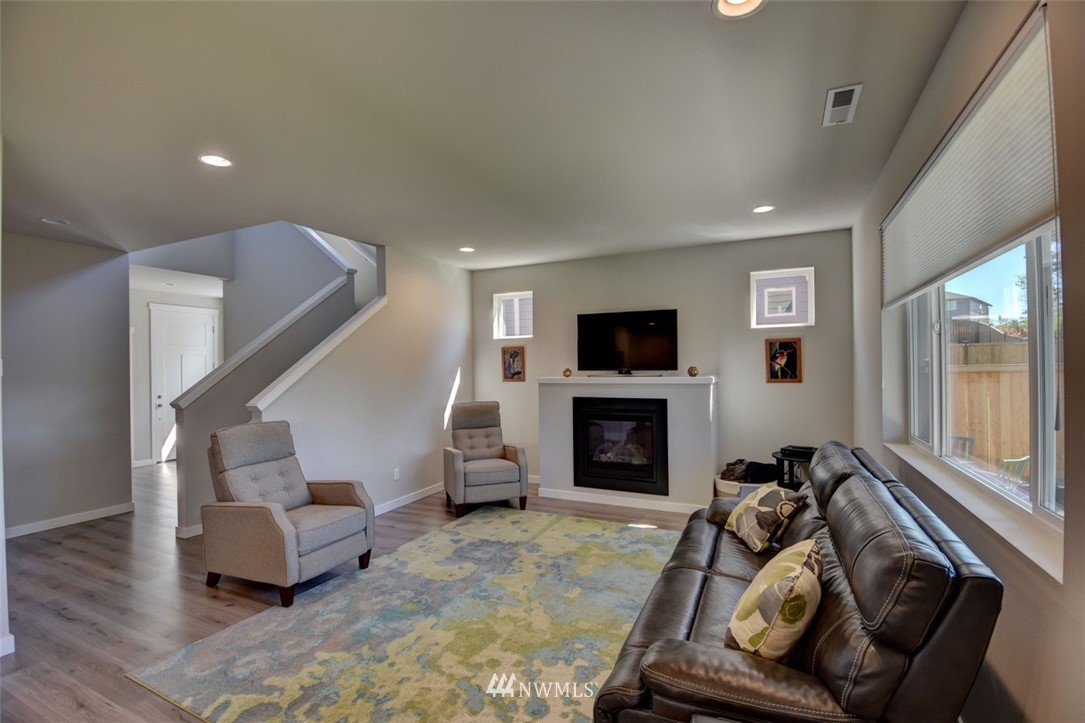 2118 Mayes Road Southeast Lacey, WA 98503 - Photo 3 of 33 Gallery Image 3