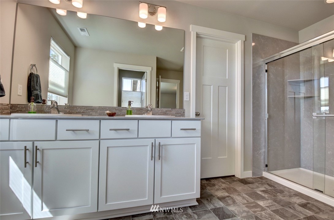 2118 Mayes Road Southeast Lacey, WA 98503 - Photo 21 of 33 Gallery Image 21