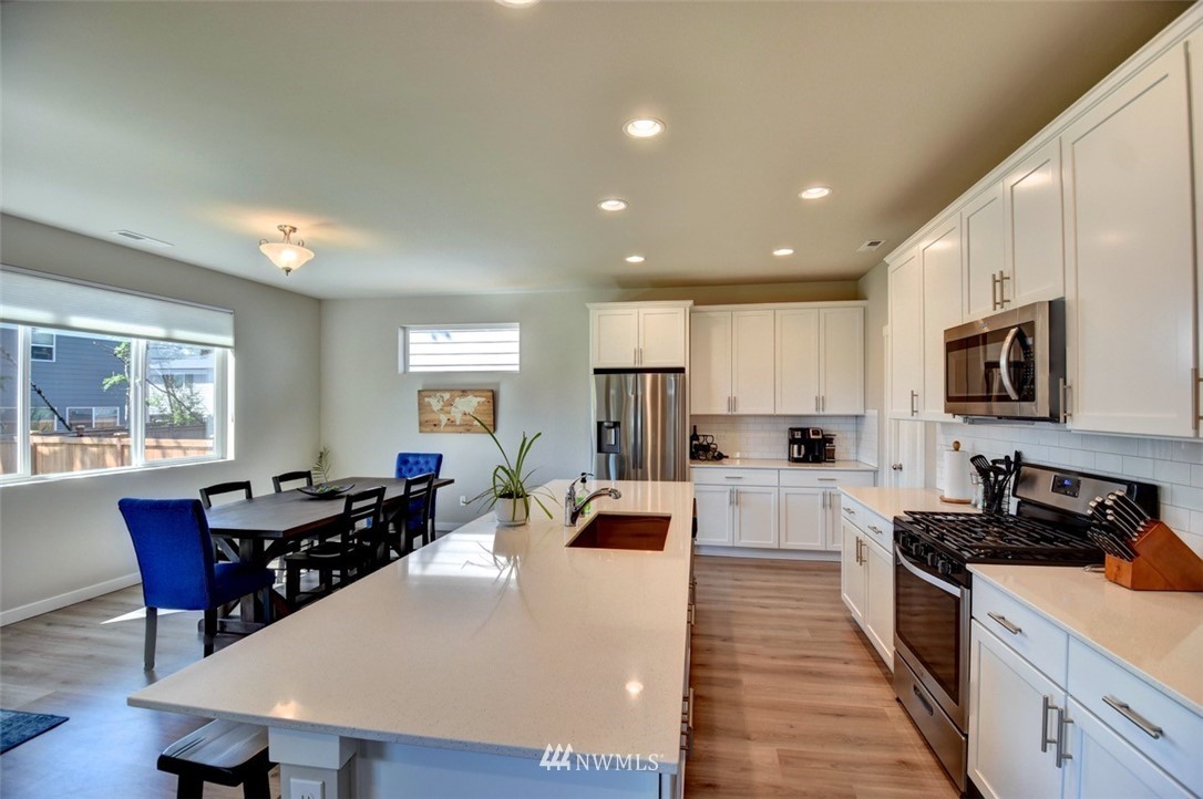 2118 Mayes Road Southeast Lacey, WA 98503 - Photo 6 of 33 Gallery Image 6
