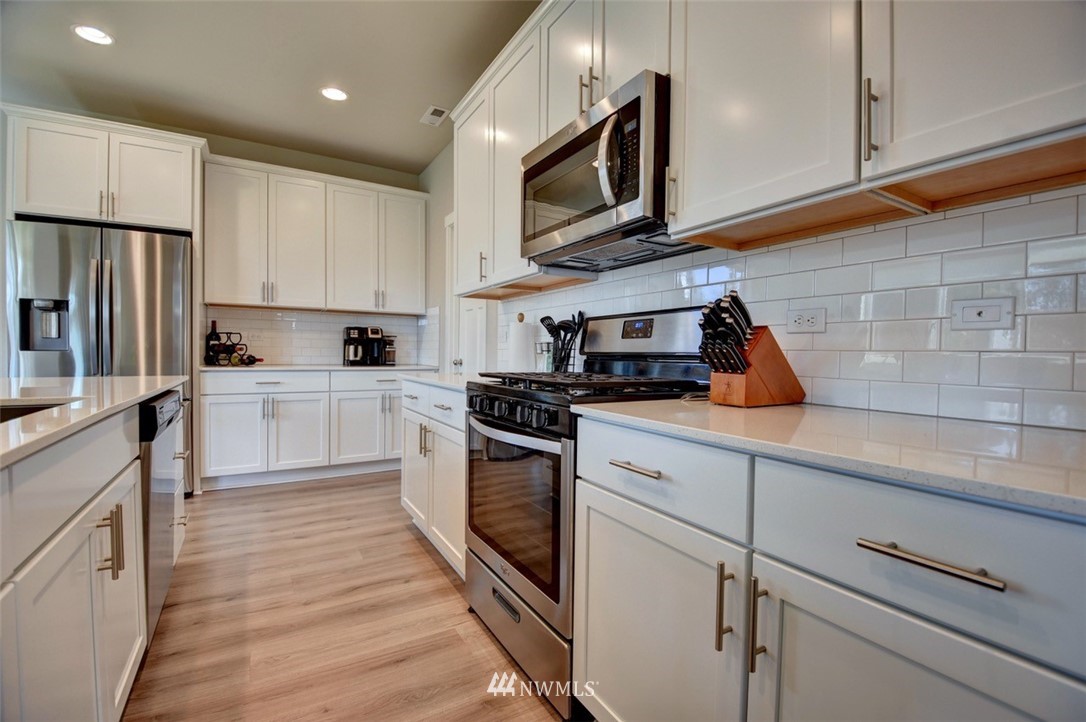 2118 Mayes Road Southeast Lacey, WA 98503 - Photo 9 of 33 Gallery Image 9