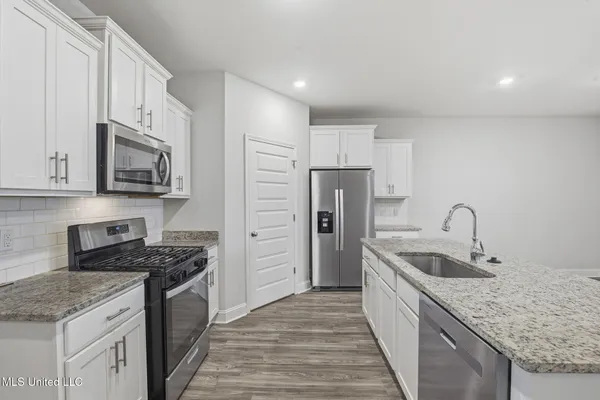 $315,000 | 213 Serenity Lk Drive, Pearl, MS 39208
