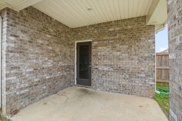 $315,000 | 213 Serenity Lk Drive, Pearl, MS 39208