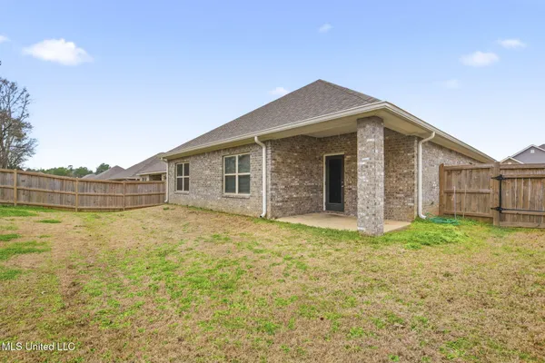 $315,000 | 213 Serenity Lk Drive, Pearl, MS 39208