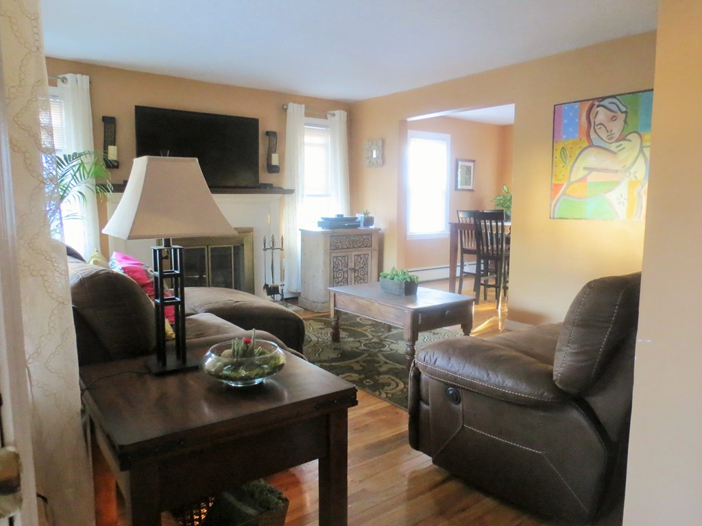 49 Deepdale Road Worcester, MA 01606 - Photo 3 of 18 Gallery Image 3