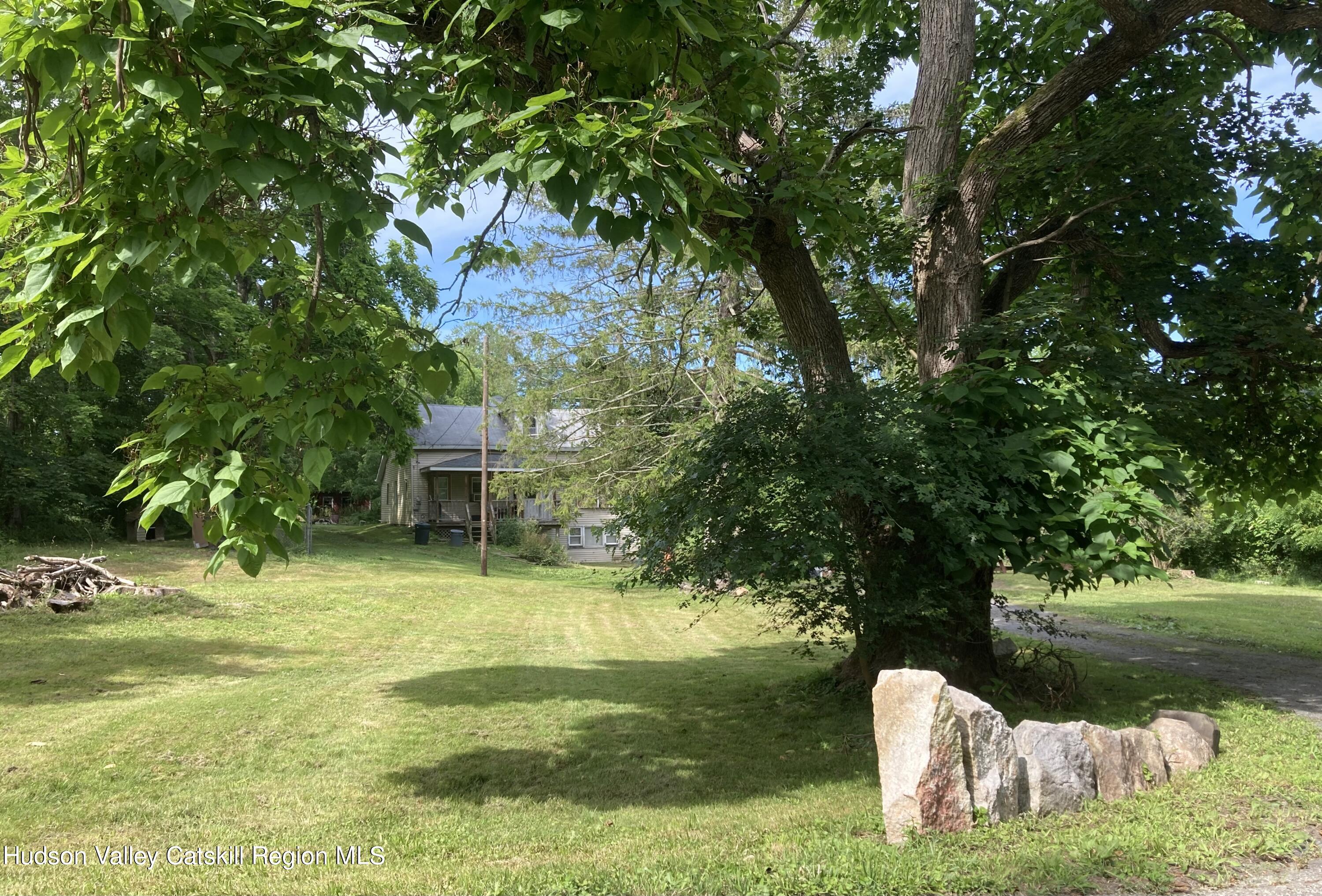 1605 Albany Post Road Wallkill, NY 12589 - Photo 2 of 26 IMG_3124