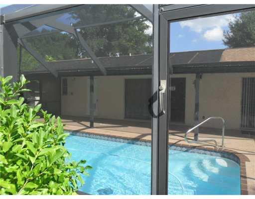 10219 Sleepy Brook Way Boca Raton, FL 33428 - Photo 6 of 6 Exterior Front