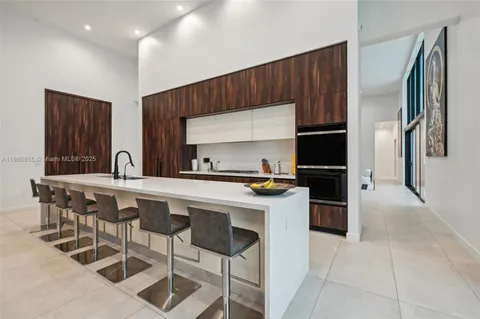 $6,995,000 | 6175 Southwest 128th Street, Pinecrest, FL 33156