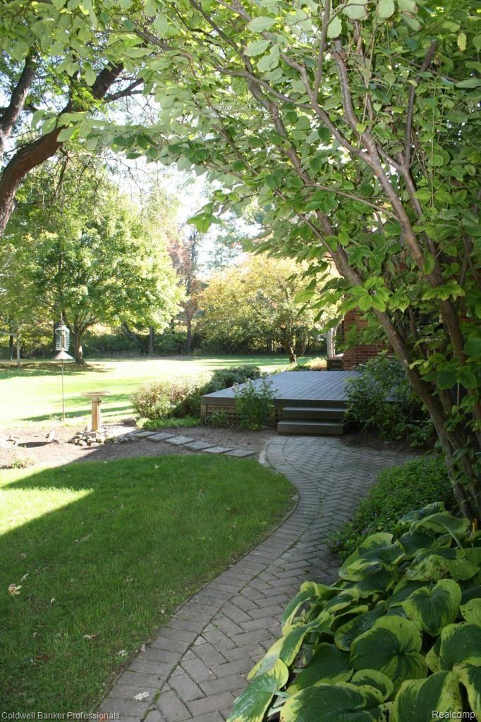 3985 Bird Road Clarkston, MI 48348 - Photo 39 of 46 IMG_9553.jpg