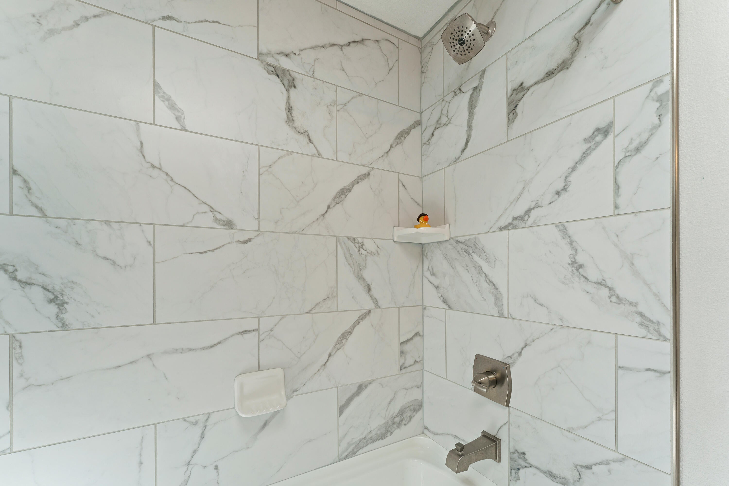 21697 Old Red Road Bend, OR 97702 - Photo 28 of 50 Updated tile shower