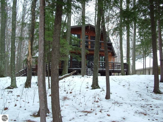 9185 Skegemog Point Road Williamsburg, MI 49690 - Photo 19 of 20 1778826-18.JPG