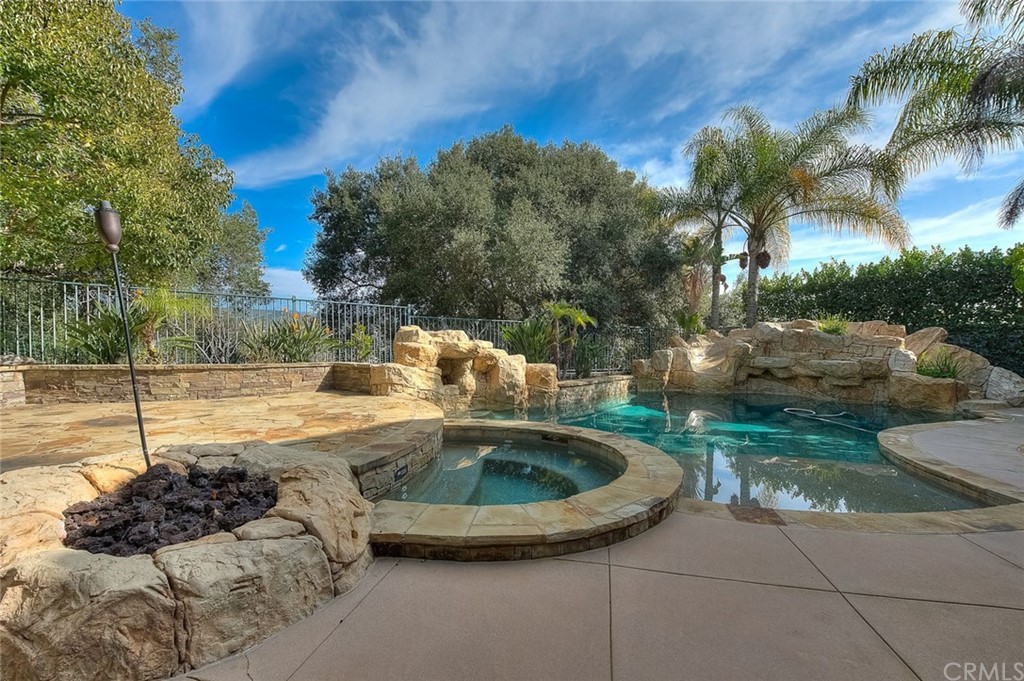 16 Bent Oak Coto de Caza, CA 92679 - Photo 4 of 56 a view of a swimming pool with a yard