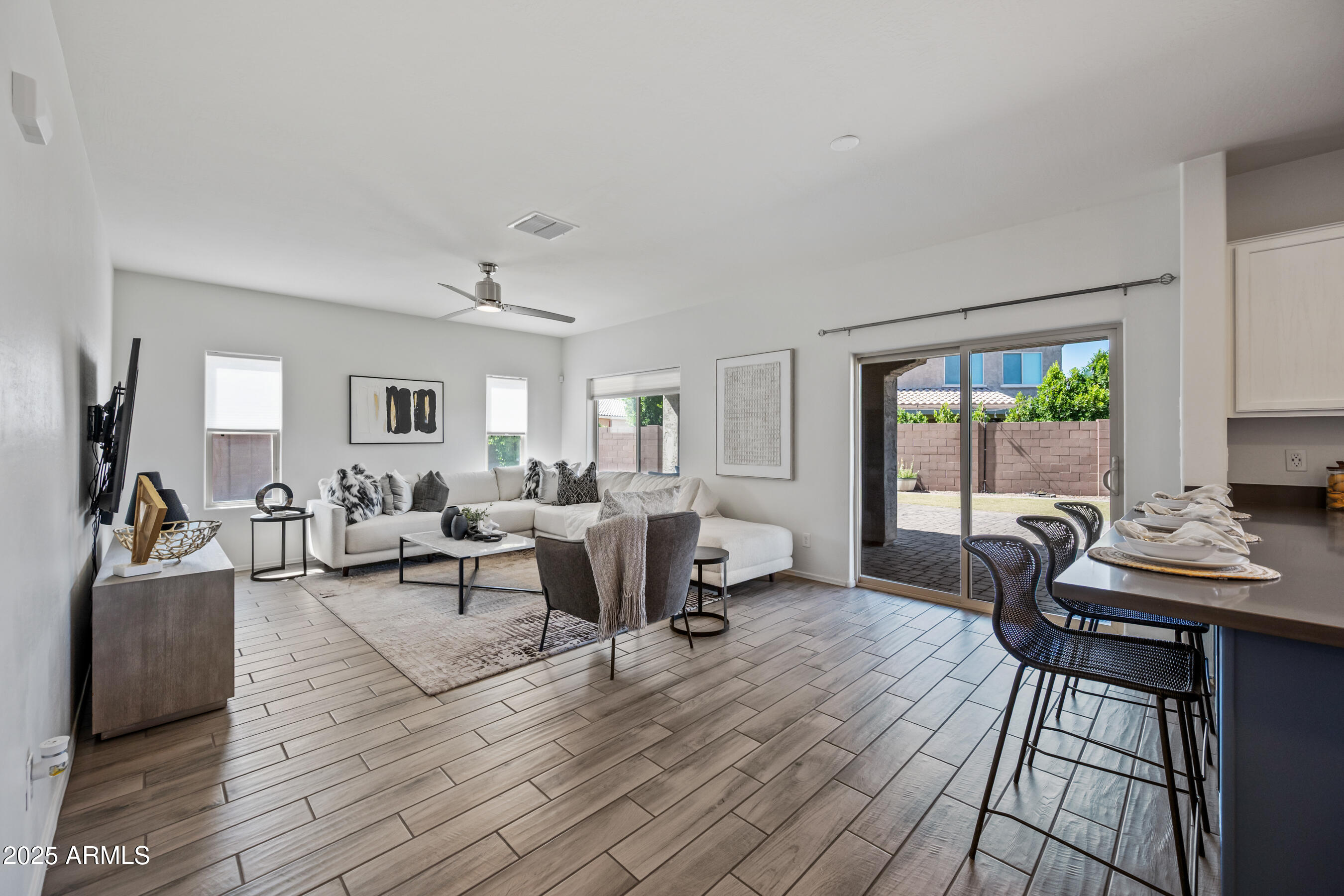 2776 East Mews Road Gilbert, AZ 85298 - Photo 13 of 80 Living Room