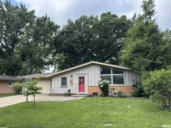 $215,000 | 17 Lambert Lane, Springfield, IL 62704