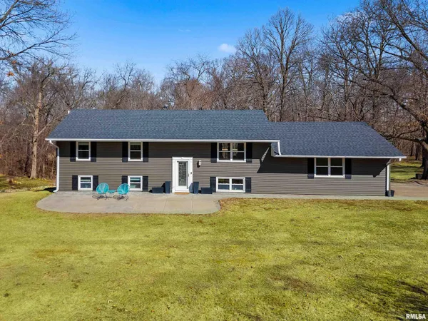 $375,000 | 7305 West Grange Hall Road, Dunlap, IL 61525