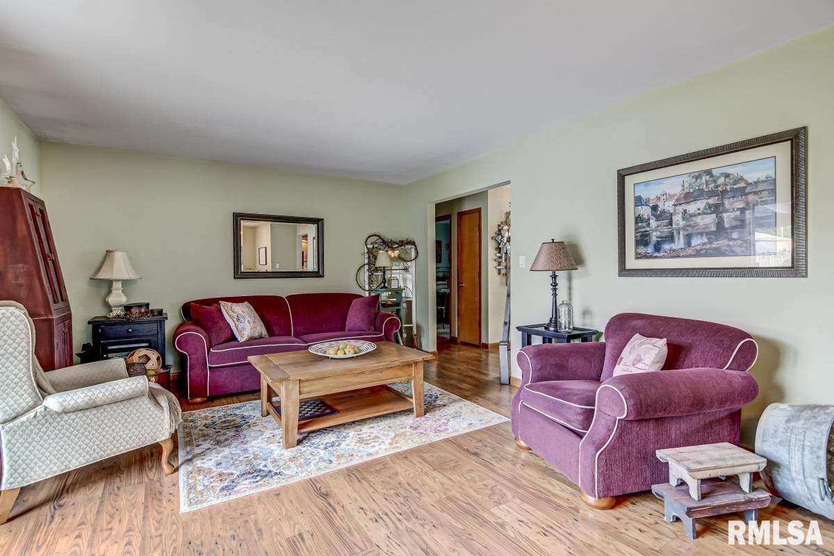 2517 Columbus Circle Springfield, IL 62703 - Photo 5 of 33