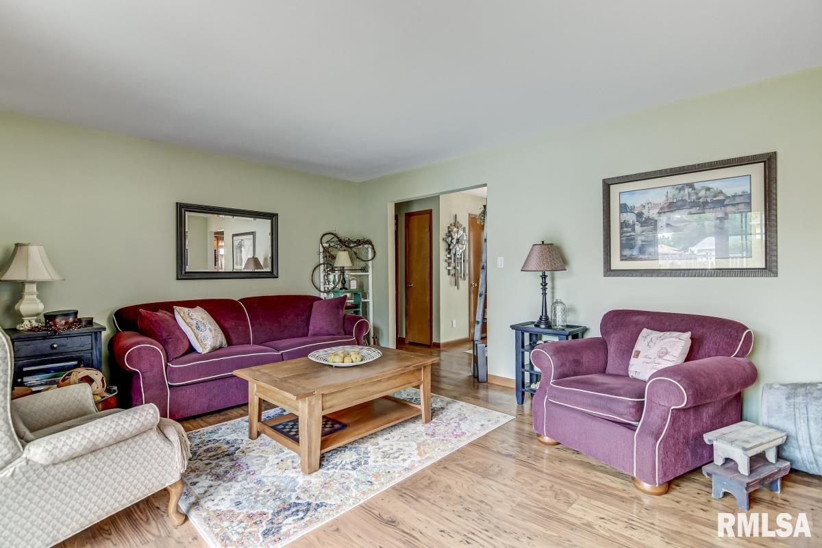 2517 Columbus Circle Springfield, IL 62703 - Photo 6 of 33