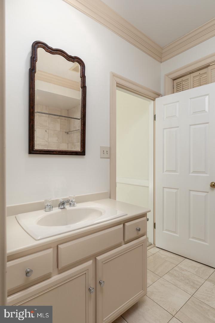 11032 Popes Head Road Fairfax, VA 22030 - Photo 27 of 28
