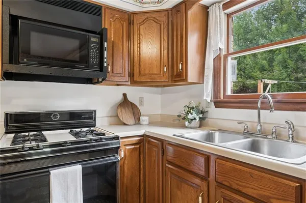 $364,900 | 1249 Camp Nancy Road, Apollo, PA 15613