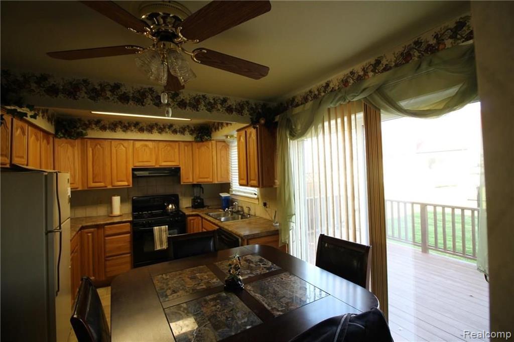 45571 Ledgewood Street Macomb, MI 48044 - Photo 4 of 27
